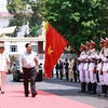 PM Pham Minh Chinh visits the Department of Public Security of Dak Lak province on August 18. (Photo: VNA)