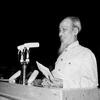 Le Président Hô Chi Minh prend la parole lors de la séance d'ouverture de la 2e session de la 3e Assemblée nationale, le 7 avril 1965. Photo: archives