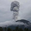Volcán Ibu arroja fuertemente en Indonesia. (Fuente:thestar.com.my)