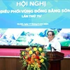 El primer ministro de Vietnam, Pham Minh Chinh, habla en el evento. (Fuente:VNA)