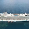 El crucero Resorts World One lleva a más de dos mil turistas internacionales a la isla de Con Dao. (Fuente: VNA)