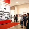 Exposition de photos sur la Victoire de Diên Biên Phu au Laos. Photo: VNA