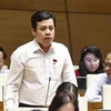 Le député Tran Anh Tuan, de Ho Chi Minh-Ville, lors de la séance dans la matinée du 11 novembre dans le cadre de la 8e session de la 15e législature de l’Assemblée nationale. Photo : VNA