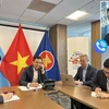 La conversation téléphonique entre l'ambassadeur Dang Hoang Giang, chef de la Mission permanente du Vietnam auprès de l’ONU et le secrétaire général de l'ONU, Antonio Guterres. Photo : VNA