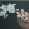 La cigarette électronique, danger pour les jeunes, doit être contrôlée de toute urgence 