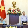 Le président de l'Assemblée nationale (AN) Tran Thanh Man travaille avec des commissions de l'AN. Photo : VNA