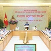 Le Premier ministre Pham Minh Chinh, chef du Comité directeur national chargé de la suppression des maisons temporaires et délabrées dans tout le pays, a présidé sa première réunion. Photo : VNA