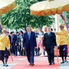 Cambodian King hosts welcome ceremony for Vietnamese President 