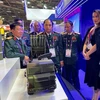 Ministry of Defence delegation visits a booth at EUROSATORY 2024 (Photo: QDND)