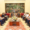 An overview of the meeting between Secretary of the provincial Party Committee Nguyen Huu Nghia and RoK Ambassador to Vietnam Choi Youngsam. (Photo: baohungyen.vn)