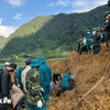 Search for the victims in Vietnam's Cao Bang province (Photo: VNA) 