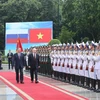 越南国家主席苏林主持仪式欢迎俄总统普京一行到访