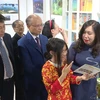 “推崇越南语日”启动暨“越南语书架”揭牌仪式在法国举行