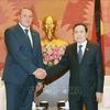 National Assembly Chairman Tran Thanh Man (R) and Tolstoy Petr Olegovich, Deputy Chairman of Russia’s State Duma (lower house) at their meeting in Hanoi on July 25. (Photo: VNA)