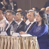 La vicepresidenta Vo Thi Anh Xuan (primera desde la derecha) asiste a la ceremonia de apertura del segundo Festival de Cine Asiático de Da Nang. (Foto: VNA)