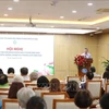 La Unión de Organizaciones de Amistad de Hanoi (HUFO) organizó una conferencia para revisar las actividades de diplomacia popular en el primer semestre de este año y establecer tareas para el segundo semestre. (Foto: VNA)
