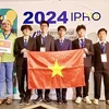 Estudiantes vietnamitas ganan dos medallas de oro y tres de plata en la Olimpiada Internacional de Física de 2024. (Foto: VNA)