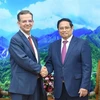 El primer ministro Pham Minh Chinh recibe a Paulo Medas, jefe del equipo de trabajo del Fondo Monetario Internacional (FMI). (Fuente: VNA)