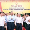 El secretario general del Partido Comunista, To Lam, en el Festival de la Gran Unidad Nacional en la aldea de Mui, comuna de Dat Mui, distrito de Ngoc Hien, provincia de Ca Mau, en el extremo sur del país. (Foto: VNA)