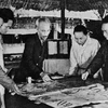 Fin 1953, le Président Hô Chi Minh et les dirigeants du Parti décident d'ouvrir la campagne de Diên Biên Phu. Photo : archives de la VNA
