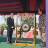 L'ambassadeur du Vietnam en Inde, Nguyên Thanh Hai et le général de division Rajesh Pushkar, commandant en chef du corps de Kharga coprésident la cérémonie d'ouverture du VINBAX 2024. Photo: VNA