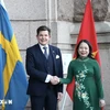 La vice-présidente Vo Thi Anh Xuan et le président du Riksdag, Andreas Norlen. Photo: VNA