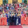 Le président de la République rencontre des femmes âgées exemplaires du pays. Photo: VNA