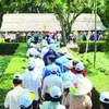 Visitors at the Kim Lien Special National Relic Site (Photo: VNA)