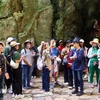 Foreign tourists visit Ngu Hanh Son in Da Nang (Photo: VNA)