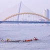 Boat racing on the Han River in Da Nang City. (Photo: VNA)