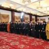 Delegations from the Ho Chi Minh City Party Committee, People’s Council, People’s Committee, Fatherland Front, and people from all walks of life observe a minute of silence to commemorate Party General Secretary Nguyen Phu Trong. (Photo: VNA)