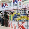 Shoppers at a Lotte Mart in Seoul. (Photo: Yonhap/VNA) 