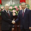 General Secretary of the Communist Party of Vietnam (CPV) Central Committee and State President To Lam and Russian President Vladimir Putin (Photo: VNA) 