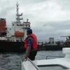 The tanker with 21 crew members aboard is sailing near Tepekong island in Candidasa waters and heading to Badas Sumbawa, West Nusa Tenggara province, when the accident happens. (Photo: maritime-executive.com)