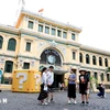 Tourists visit the Ho Chi Minh City Central Post Office. (Photo: VNA)