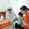 A child is vaccinated in Can Tho city as part of the national expanded programme on immunisation. (Photo: EPI)