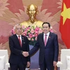 National Assembly (NA) Chairman Tran Thanh Man (R) and visiting Lao NA Vice Chairman and Chairman of the Lao Committee for Peace and Solidarity Sommad Pholsena in Hanoi on August 22. (Photo: VNA)