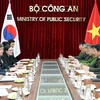 At the talks between Minister of Public Security Sen. Lieut. Gen. Luong Tam Quang held talks with Commissioner General of the Korea Coast Guard Kim Jong-uk in Hanoi on August 26 (Photo: VNA)