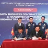 At the signing ceremony between VHT and ContactPoint, Inc. (Photo: VNA)