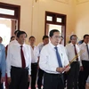 National Assembly Chairman Tran Thanh Man offers incense and flowers to late Prime Minister Vo Van Kiet at his memorial site in Vung Liem district, Vinh Long province (Photo: VNA)