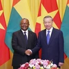 Party General Secretary and President of Vietnam To Lam (R) and Guinea-Bissau President Umaro Sissoco Embaló meet in Hanoi September 6. (Photo: VNA)