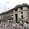 In front of the SBV Branch in HCM City at 8 Vo Van Kiet street. (Photo: VNA)