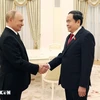 NA Chairman Tran Thanh Man (R) and Russian President Vladimir Putin. (Photo: VNA)