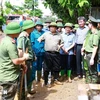 PM Pham Minh Chinh inspects aftermath recovery efforts in typhoon-hit Yen Bai province. (Photo: VNA)