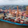 Vietnam ships some 300 billion USD worth of goods abroad during January – September, rising 16% against the same time last year. (Photo: VNA)