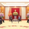 Party General Secretary and State President To Lam (right) receives Chang Ho-jin, Special Advisor on Foreign Affairs and Security to the President of the Republic of Korea, in Hanoi on October 15. (Photo: VNA)