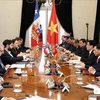 President Luong Cuong and his Chilean counterpart Gabriel Boric Font hold talks. (Photo: VNA)