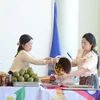 A booth showcasing products of Laos at the fair in Da Nang city. (Photo: VNA)