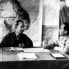 On behalf of the Party Central Committee and the Government, President Ho Chi Minh (left) directly assigns General Vo Nguyen Giap to consider the combat plan and launch the Dien Bien Phu campaign. (File photo: VNA)