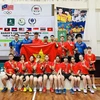 Los jugadores vietnamitas posan con sus medallas en el Campeonato Juvenil de Tenis de Mesa del Sudeste Asiático, celebrado en Malasia. (Foto: thethaoplus.vn)